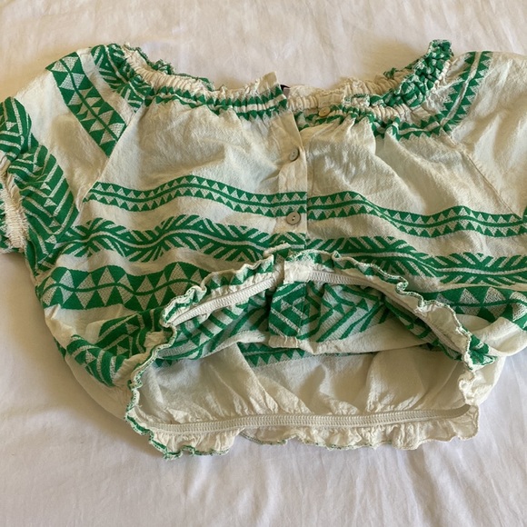 Sofia green and cream colored crop & short set - Picture 4 of 8